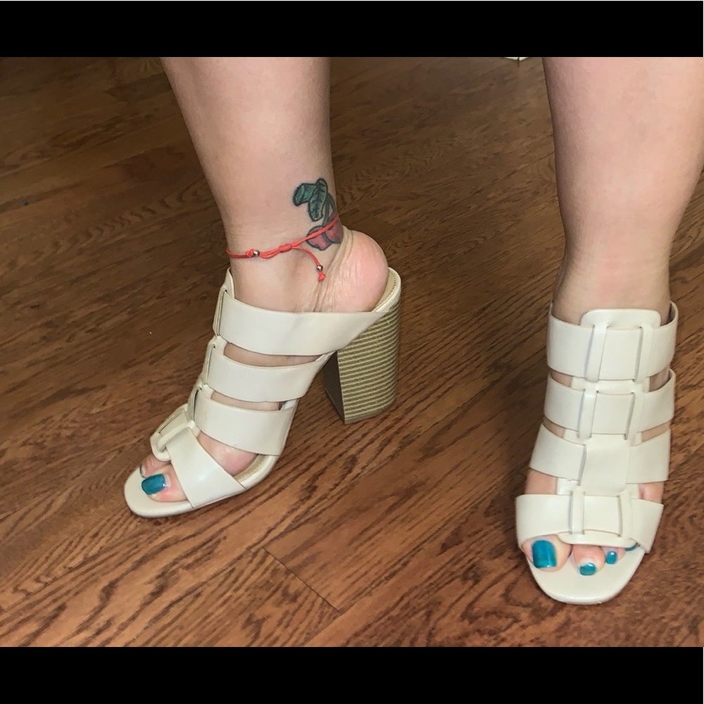 Express beige open toe mule 👡sandal heels